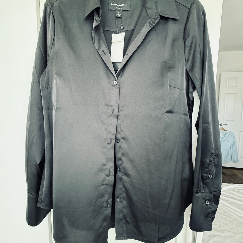 NWT Black Banana Republic Classic Versatile Blouse Size Small